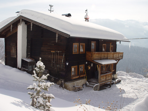 Hütte im Winter